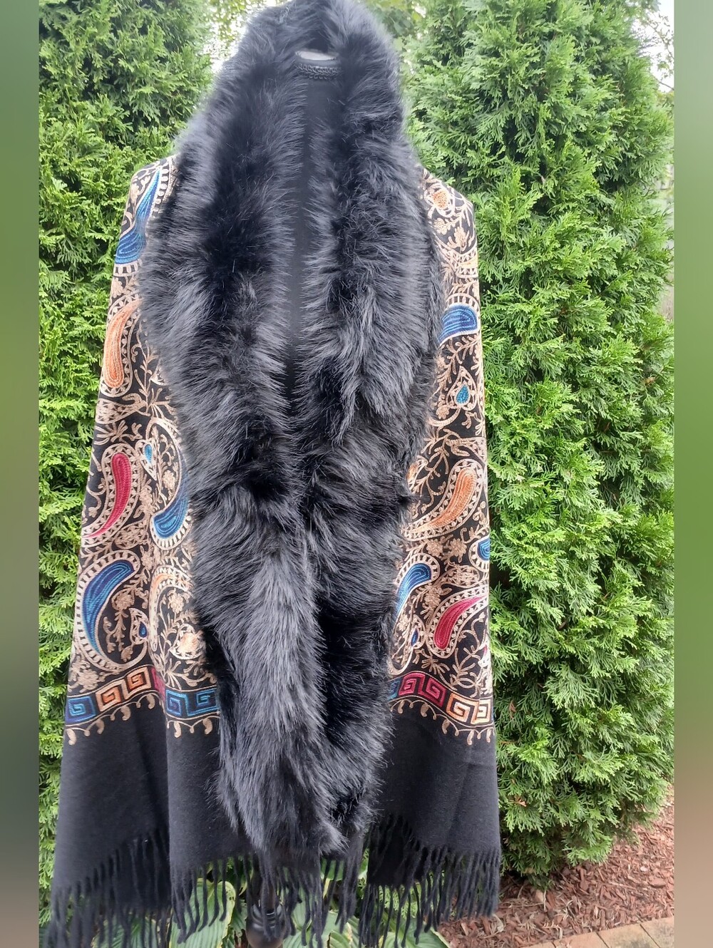 Black Beauty Paisley Cashmere Fringed Shawl